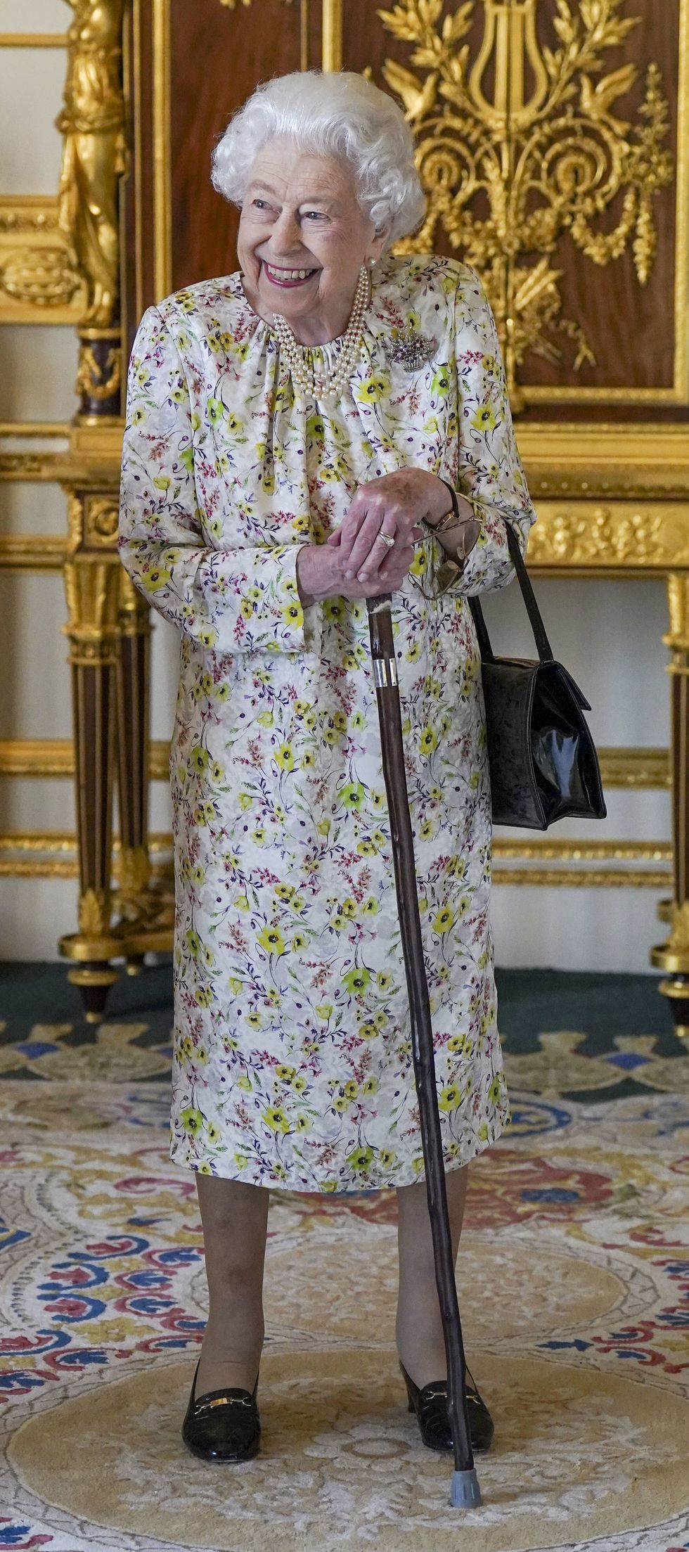 Những chiếc váy hoa được Hoàng gia phê duyệt