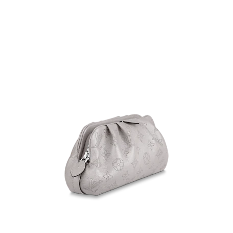 Chiếc túi Scala Mini Pouch của Louis Vuitton