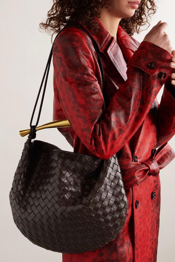 Túi xách đeo chéo nữ Versace hàng hiệu Like Auth V131